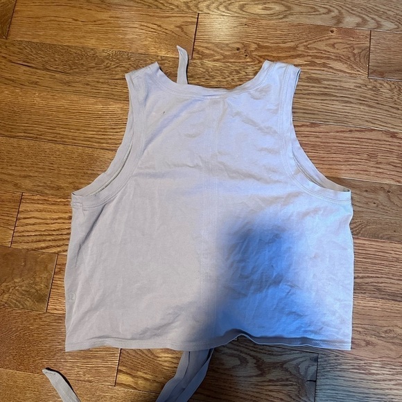 LULULEMON crop top - Picture 3 of 4